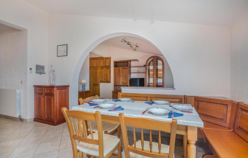 B&B Dujmovic Malinska Rum bild
