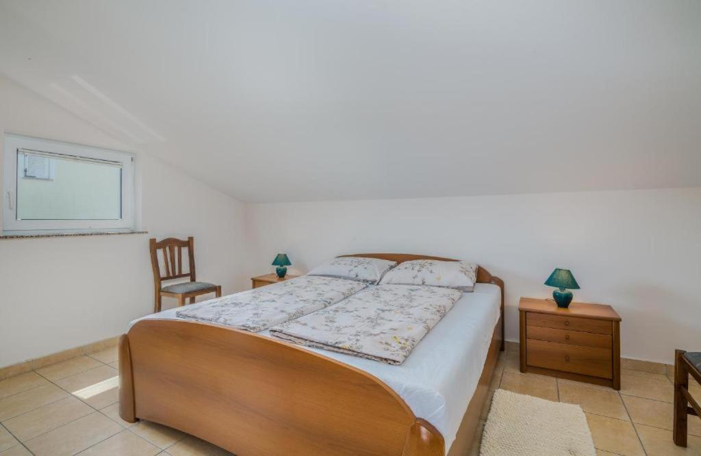 B&B Dujmovic Malinska Rum bild