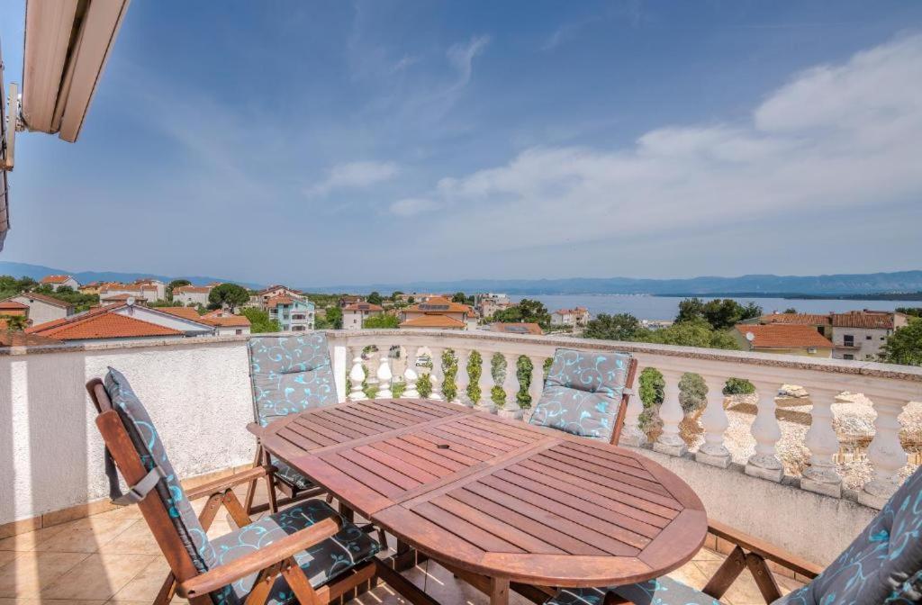 B&B Dujmovic Malinska Rum bild